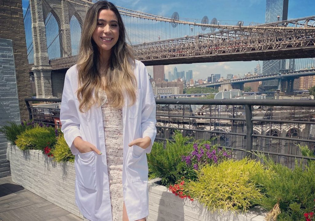 Casey Davidson Age, Wikipedia, Height, Husband, Boyfriend, Family